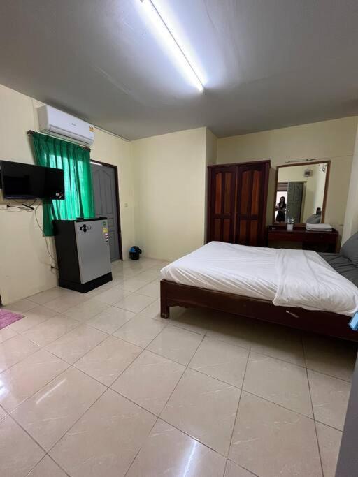 Rooftop Room In We Residence Pattaya Esterno foto