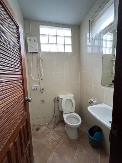 Rooftop Room In We Residence Pattaya Esterno foto
